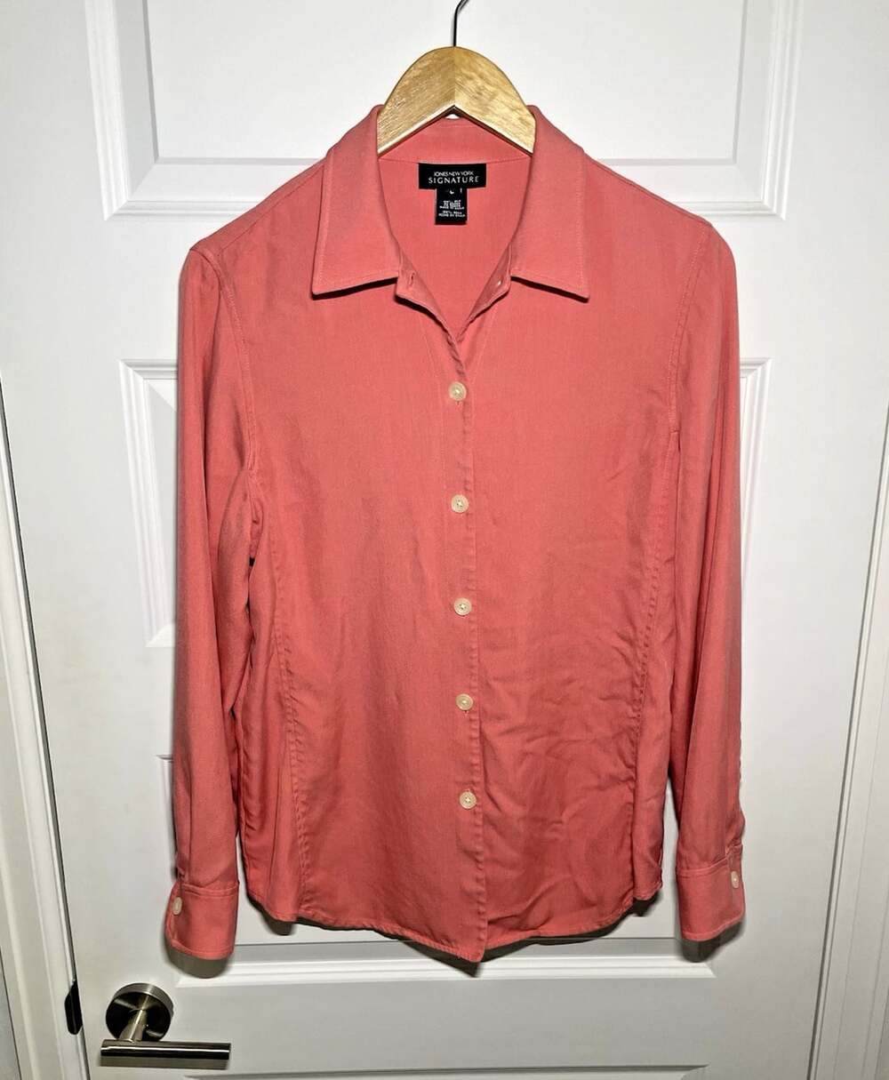 Jones NY Signature 100% Silk Womens L Long Sleeve Shirt Salmon Workwear Button
